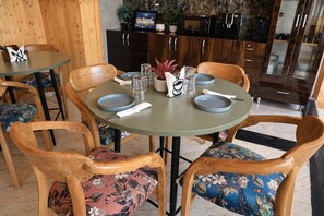 Restaurant - Hotel Amadeus (Tehri)