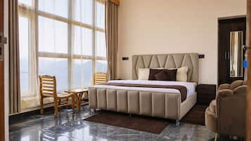Superior Room | In-room safe, desk, laptop workspace, blackout drapes