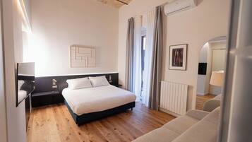 Luxury Room, Balcony | In-room safe, iron/ironing board, free WiFi