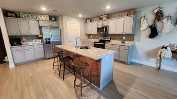 微波炉、烤箱、炉灶、洗碗机