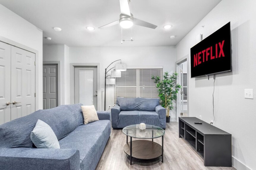 Grand Prairie 2br | Ikea, Epic Waters, Bass Pro - Arlington, TX