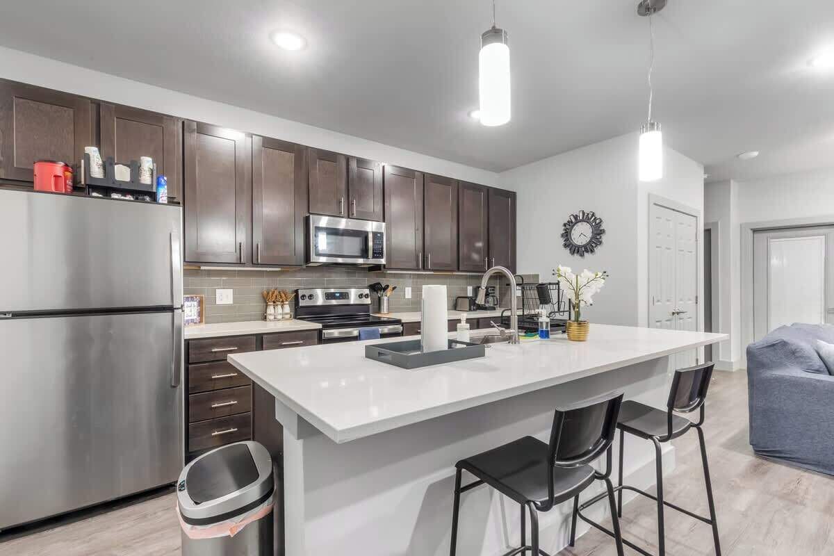 Fridge, microwave, oven, dishwasher