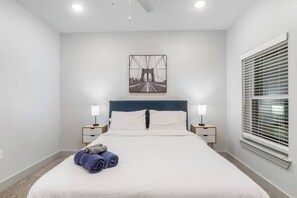 Desk, iron/ironing board, WiFi, bed sheets - Modern 2BR – Epic Waters, AT&T, Gym & Shopping (Grand Prairie)