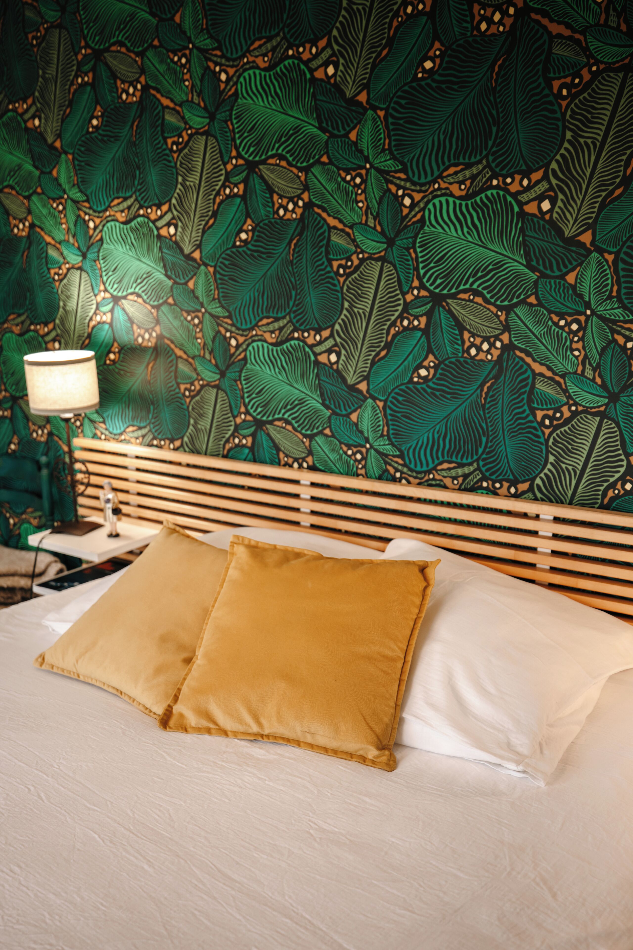 Strykejern/-brett, internettilgang og sengetøy