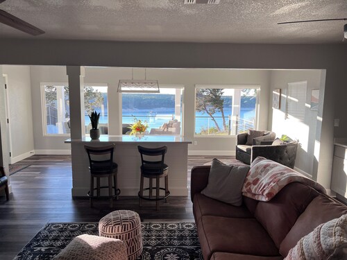 LAKE THERAPY- Cozy Lakeside with Beautiful Sunsets! 5star reviews on other sites
