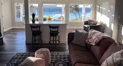 LAKE THERAPY- Cozy Lakeside with Beautiful Sunsets! 5star reviews on other sites