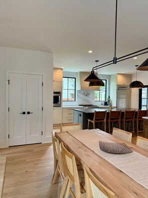 Dining - Modern Coastal Compound w Pool + Cottage in Old Village Fire Pit Screened Porch (Mount Pleasant)