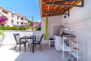 Outdoor dining - Rooms Ana (Milna)