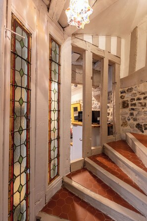 Interior - Maison 1505 | Authentic 16th-century shipowner’s house in the city center (Honfleur)