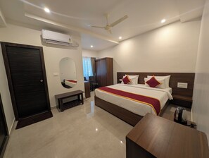 Deluxe Double Room - Hanuman Heritage (Chikkamagaluru)