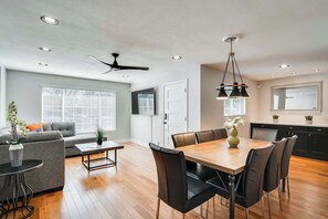 Dining - Superhost 3BR Pool Escape near Old Town & PHX (Phoenix)