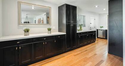 Superhost 3BR Pool Escape near Old Town & PHX