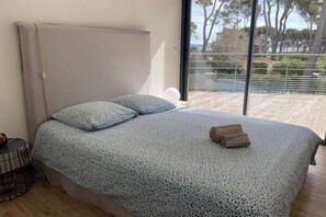 4 chambres, fer et planche à repasser, lit parapluie, Wi-Fi gratuit
