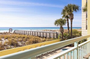 Property grounds - Pelican Isle 116🌊Gulf Front🏖️Beach Service (Fort Walton Beach)