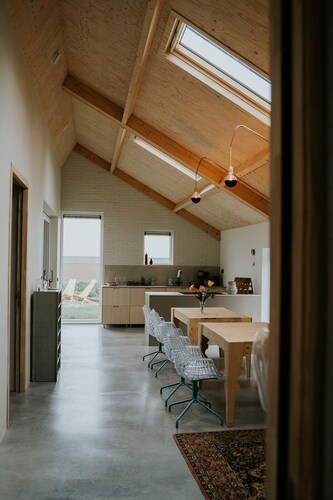 Sleeping in the Barn; a 6 p vacation home in the Noordoostpolder near Overijssel