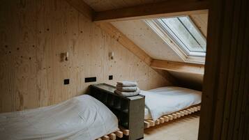 3 bedrooms, WiFi, bed sheets