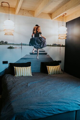 Sleeping in the Barn; a 6 p vacation home in the Noordoostpolder near Overijssel