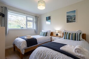 Bügeleisen/Bügelbrett, kostenloses WLAN, Bettwäsche