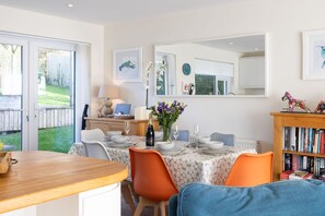 Dining - Stylish coastal home with stunning sea views (Woolacombe)