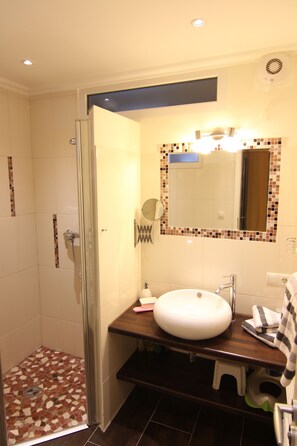 Hair dryer, soap - Vacation apartment Lena on Bockelmann's Hof Sylt - central - quiet - beautiful (Sylt)