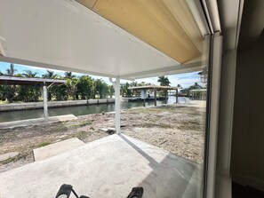 Interior - Palm Grove Paradise. Beautiful Waterfront 3-bedroom house in quaint Englewood (Englewood)