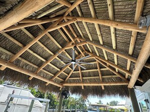 Property grounds - Palm Grove Paradise. Beautiful Waterfront 3-bedroom house in quaint Englewood (Englewood)