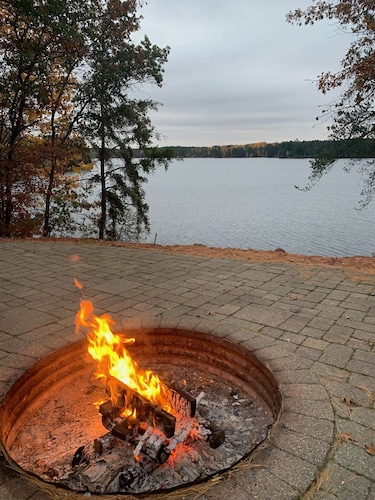 4-bedroom cabin on enchanting Cranberry Lake with access to the Minong Flowage