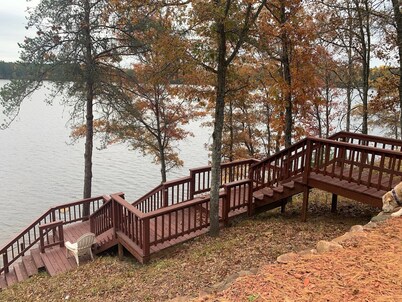 4-bedroom cabin on enchanting Cranberry Lake with access to the Minong Flowage