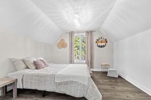 3 bedrooms, WiFi, bed sheets