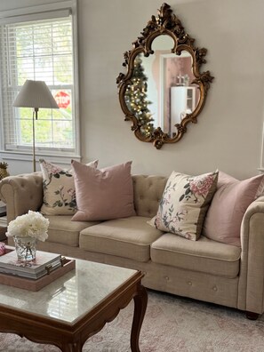 TV - Cottage on Iconic Magnolia Ave-Walk to Attractions! (St. Augustine)