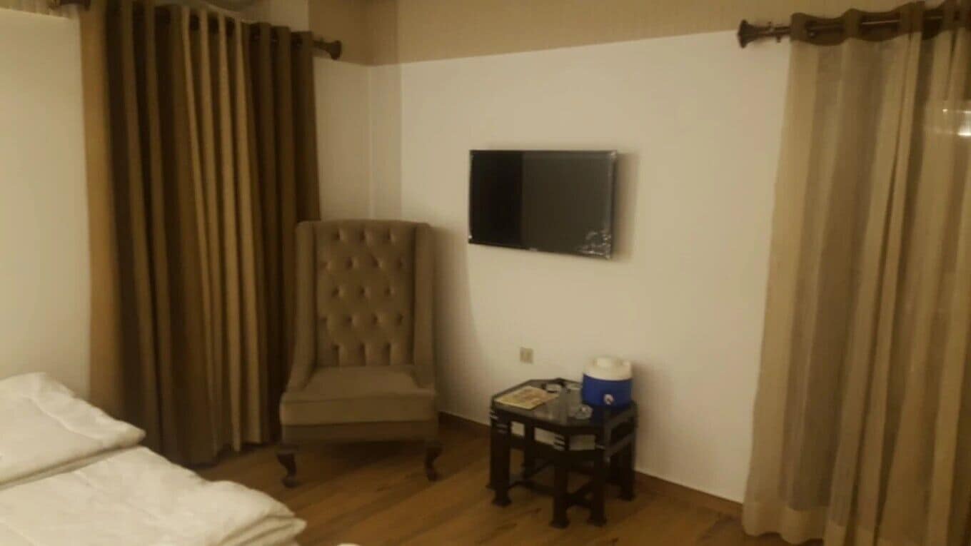 华丽双人房, 城市景观 | 起居区