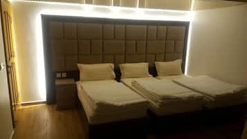 Doppia Deluxe, vista città | Insonorizzazione, ferro/asse da stiro, Wi-Fi gratuito