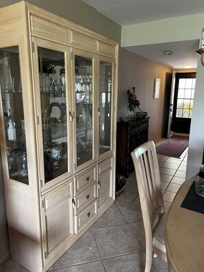 Dining - Hideaway Condo on Golf Course, Many Amenitites (Fort Myers)