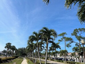 Property grounds - Hideaway Condo on Golf Course, Many Amenitites (Fort Myers)