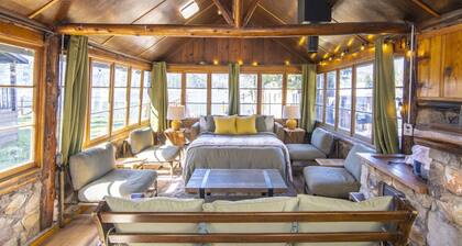 Boat Dock - Lake Front - Dog Friendly - Sleeps 23