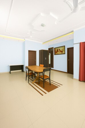 Dining - The Royal Palace – Affordable & Peaceful Stay in Lucknow (Lucknow)