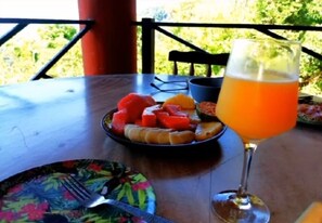 Outdoor dining - Costa Rica beautiful house with ocean view near Matopalo ONLY for long term rental (Puntarenas)