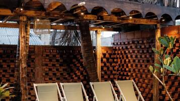 Iron/ironing board, free WiFi