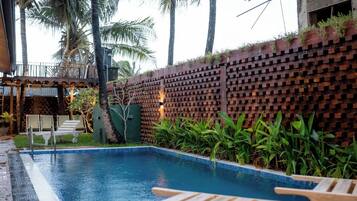 Iron/ironing board, free WiFi