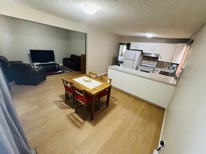 Interior - 2 bedroom suite near downtown (Calgary)