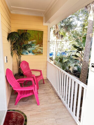 Cozy Coach House Unit in Lincolnville-Walkable to Historic Downtown!