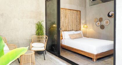 The Sandhaus Suite 2