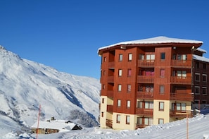 Exterior - 100m from shops, 8th floor, balcony, tv, 50m², Les Menuires (Les Menuires)