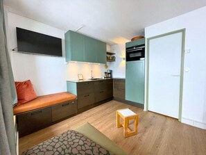 Interior - 100m from shops, 8th floor, balcony, tv, 50m², Les Menuires (Les Menuires)