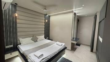 Svit Premium | Sängtillbehör av högsta kvalitet, arbetsyta för laptop och gratis wi-fi