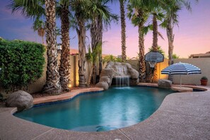 A heated pool - Modern Oasis, Heated Pool & Spa (Phoenix)