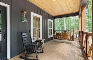 Terrace/patio - Hidden gem near Pickwick Lake. Fire pit, forest, and modern comfort. (Counce)