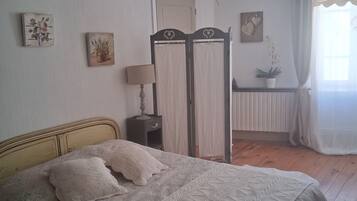 熨斗/熨衣板、WiFi、床单