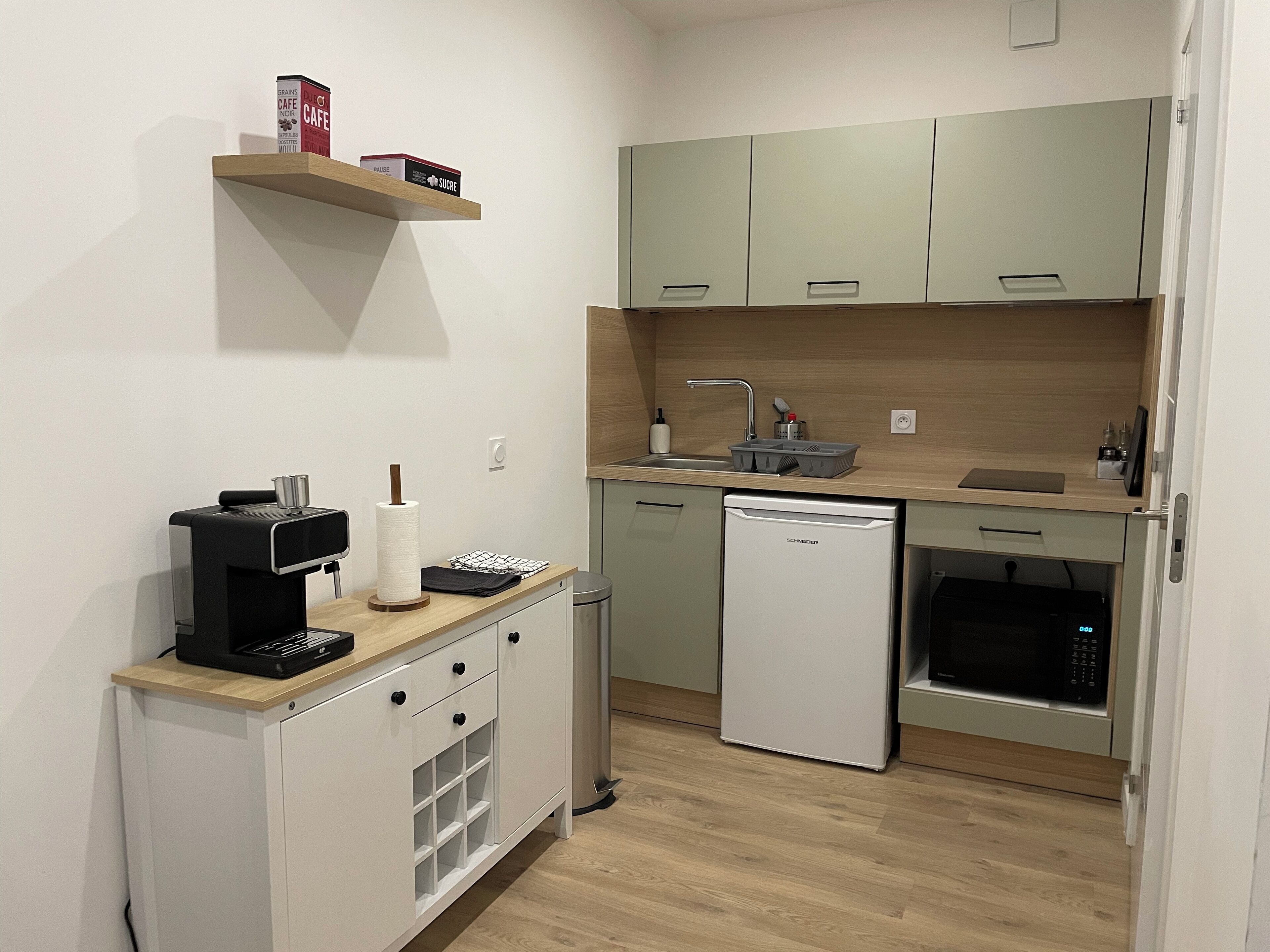 Mikrobølgeovn og kokeplater