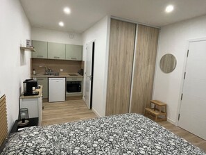 WiFi, bed sheets - NEW STUDIO FOR COUPLE - FULLY EQUIPPED - CENTER CARCASSONNE (Carcassonne)